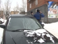 Автомобилист понес убытки от снежного кома
